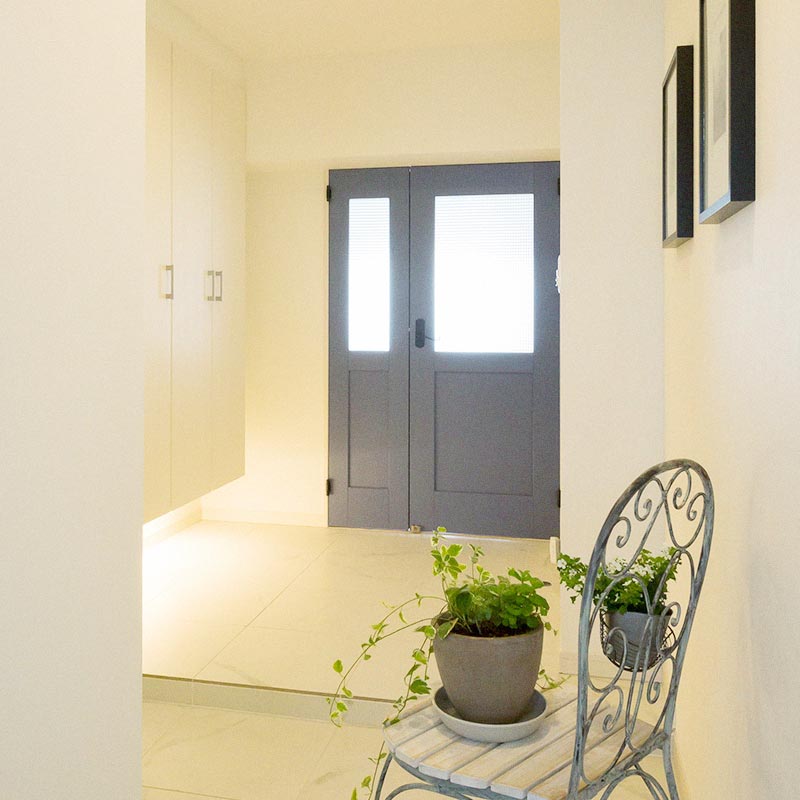 圧倒的な空間の玄関ホール