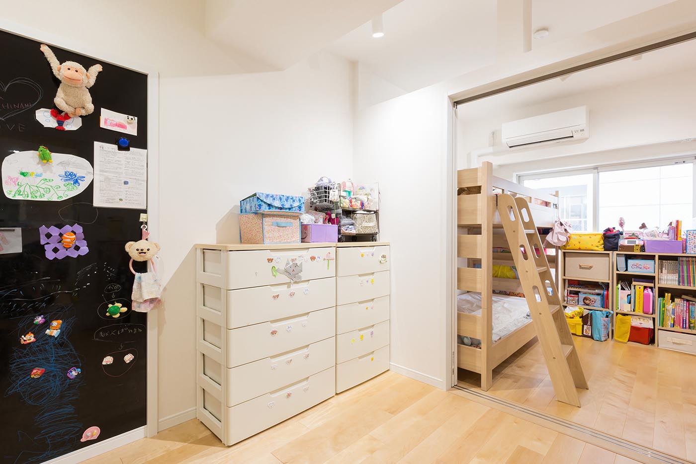 母親視点の配慮がされた子ども部屋