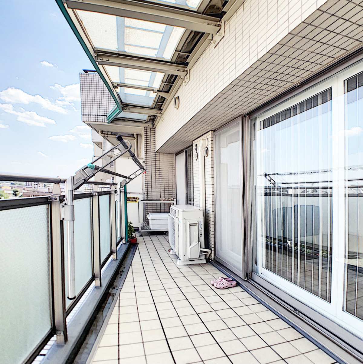 リビングに隣接するバルコニーにもひと工夫